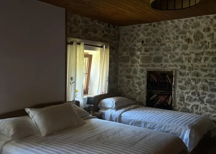 Molla Guest House